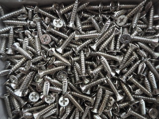 A lot of screw