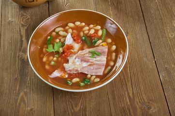 Pot Pinto Beans With Ham Hocks