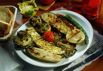 Plato con verduras al horno.