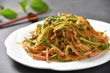 noodles with vegetables