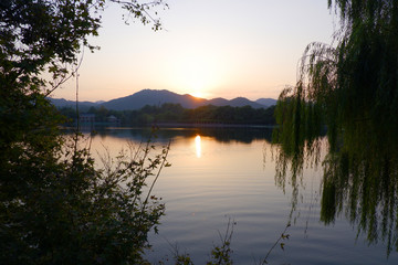 Fototapeta na wymiar Sonnenuntergang, Westsee, Hangzhou, China