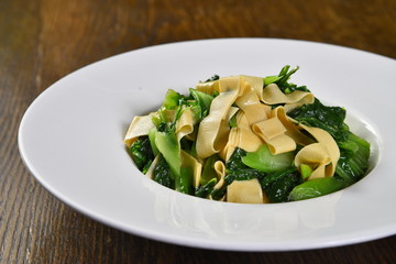 pasta with mushrooms and vegetables