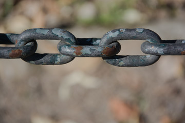 cadena de hierro, eslabones de hierro en macro, copy-space