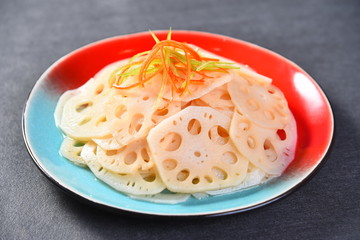 pasta with tomato sauce and basil