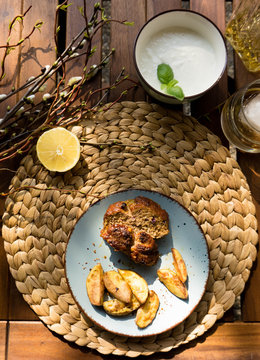 Hackbraten mit Whisky Glassur Kartoffel Ecken und Gorgonzola So&szlig;e