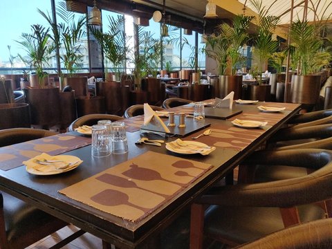 Table & Cafe Restaurant