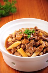 beef stew with mushrooms and vegetables
