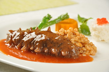 meatballs with tomato sauce and mashed potatoes