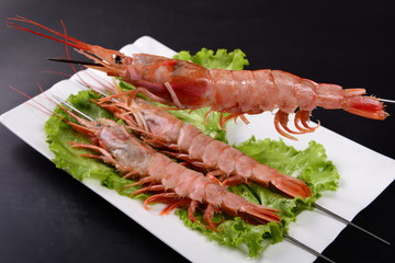 grilled shrimps with sauce