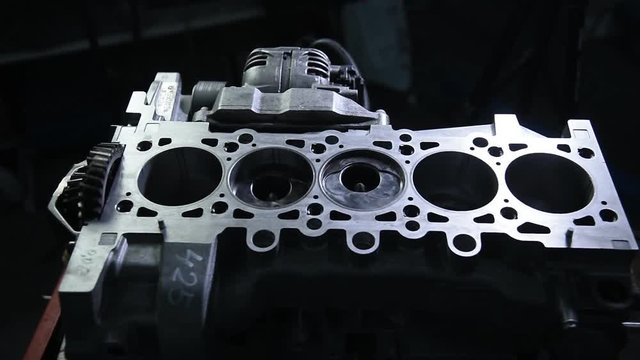 parts from the internal combustion engine