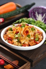 noodles with shrimps and vegetables