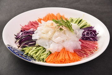 salad with shrimps