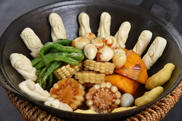 pasta with mushrooms and vegetables