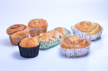 Six cup cakes