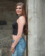 Junge Frau in der Stadt