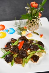 salad with seafood and vegetables