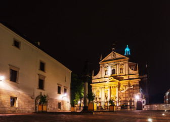 Fototapeta na wymiar KRAKOW, POLAND - August 27, 2017: The Cloth Hall Krakow,listed as a UNESCO World Heritage Site since 1978, Poland