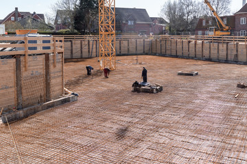 Baugrube - Bewährungseisen im Fundament	