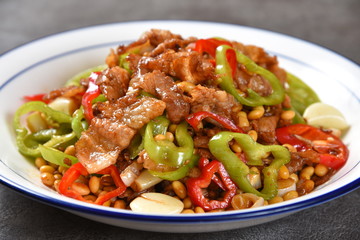 Fototapeta premium chicken with vegetables