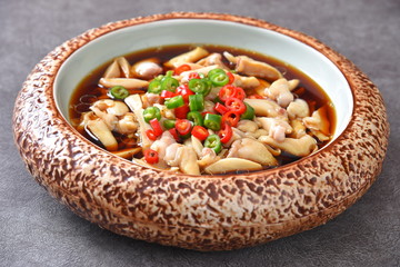 baked beans with vegetables and bacon