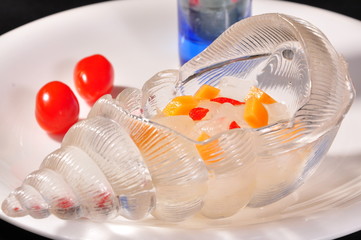 Fototapeta na wymiar eggs in a bowl