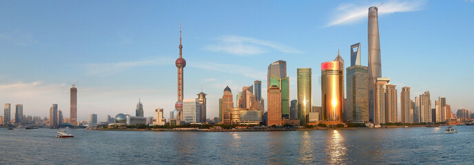 Naklejka premium Skyline of Pudong with Huangpu river, Shanghai, China, panoramic view