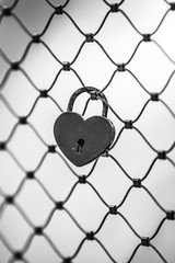 Heart shaped keylock black and white vertical