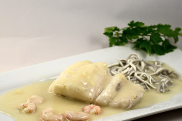 Merluza con gulas