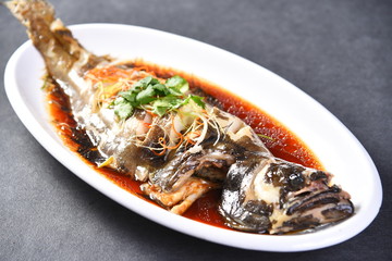 fish in tomato sauce