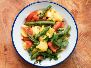 Potato Salad with Asparagus and Tomatoes