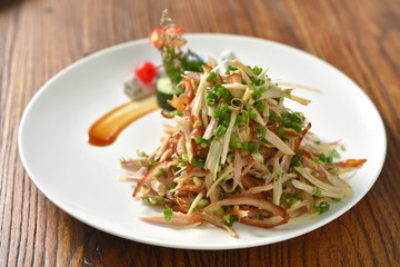 salad with chicken and vegetables