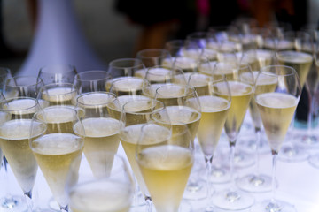 Pimp your Prosecco beim Sektempfang einer Hochzeit.