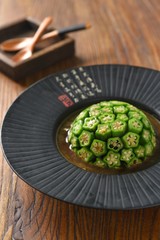 green peas in a bowl