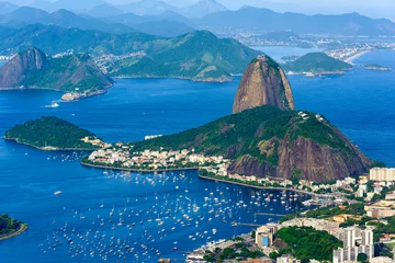 Photo sur Aluminium Copacabana, Rio de Janeiro, Brésil The mountain Sugar Loaf and Botafogo in Rio de Janeiro, Brazil