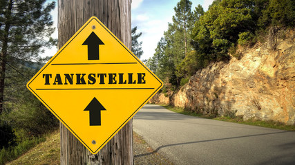 Schild 349 - Tankstelle