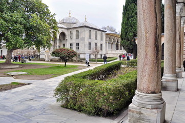 Fototapeta premium Garden of Topkapi palace in Istanbul, Turkey