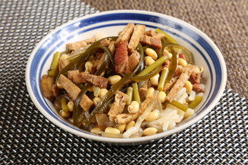 pasta with mushrooms and vegetables