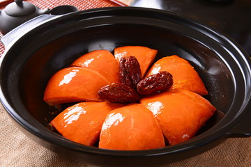 frying pan with vegetables
