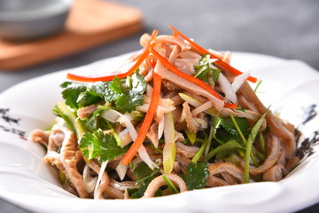 salad with chicken and vegetables