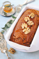 Carrot cake with honey and walnuts