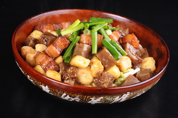 beef stew with mushrooms and vegetables