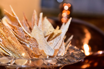 flatbread close-up, brazilian snacks, flatbread, buffet, flatbread in crystal bowl, crystal bowl with flatbread