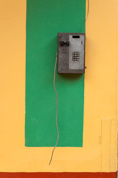 Cut Communication
