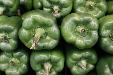 Obraz na płótnie Canvas Fresh green bell peppers