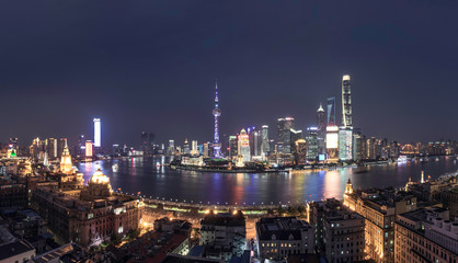 Fototapeta na wymiar Shanghai skyline and cityscape at night