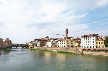 Obraz premium The Arno River in Florence, Italy