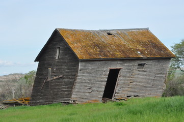 Fototapeta na wymiar Weathered Barn