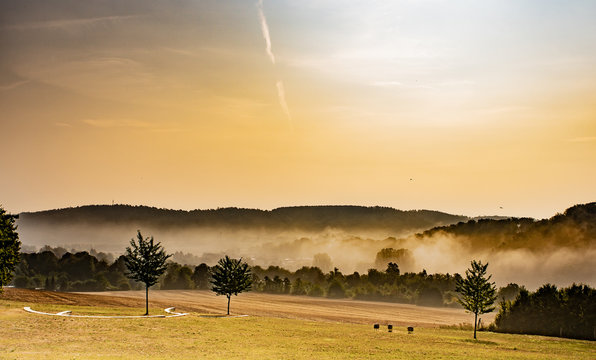 Nebel im Sonnenaufgang