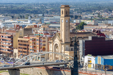Fototapeta premium Turismo en la ciudad de Tortosa - Tarragona