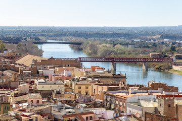 Fototapeta premium Turismo en la ciudad de Tortosa - Tarragona